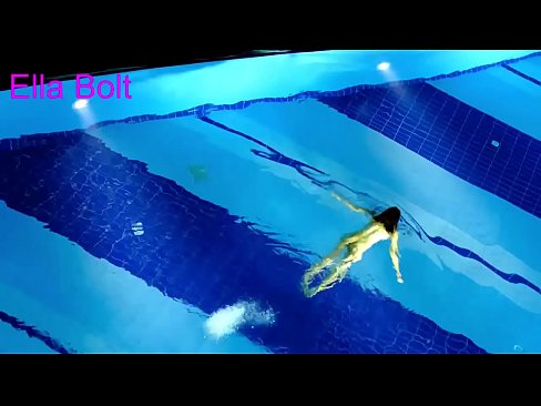 ❤️ Não consigo parar de observar, jovem loira apanhada nadando nua na piscina do resort ELLA BOLT ❤❌ Sexo vídeo em pt-br.loanworld.top ❌